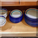 K02. Dinnerware set. 